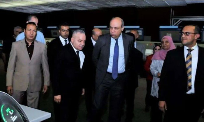 وزير الطيران المدني يشيد بكفاءة واحترافية المراقبين الجويين المصريين في مواجهة التحديات وزير الطيران المدني يشيد بكفاءة واحترافية المراقبين الجويين المصريين في مواجهة التحديات