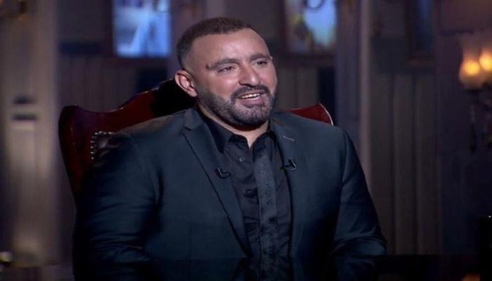 الفنان أحمد السقا يوجّه رسالة مؤثرة لابنته نادية في حفل تخرجها بحضور مها الصغير.. ماذا قال؟ الفنان أحمد السقا يوجّه رسالة مؤثرة لابنته نادية في حفل تخرجها بحضور مها الصغير.. ماذا قال؟