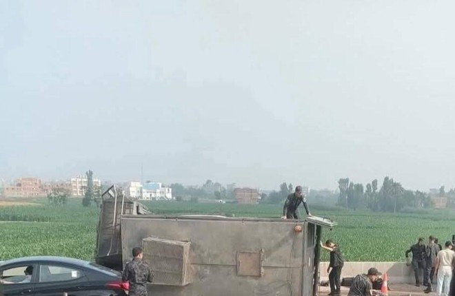حادث جديد في "طريق الموت" بمحافظة المنوفية.. إصابات بين مجندي الأمن المركزي بعد فاجعة "صبايا العنب" حادث جديد في "طريق الموت" بمحافظة المنوفية.. إصابات بين مجندي الأمن المركزي بعد فاجعة "صبايا العنب"