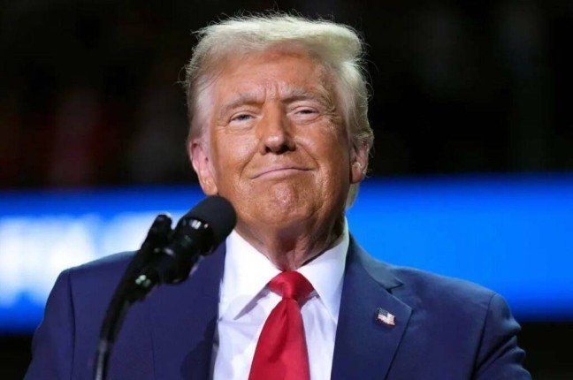 ترامب: الحرب بين إسرائيل وإيران يجب أن تنتهي ترامب: الحرب بين إسرائيل وإيران يجب أن تنتهي