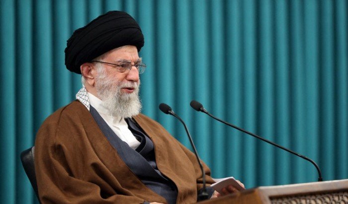 وزير الدفاع الإسرائيلي مهدداً خامنئي: مصيرك سيكون مثل صدّام حسين وزير الدفاع الإسرائيلي مهدداً خامنئي: مصيرك سيكون مثل صدّام حسين