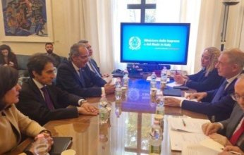 مصر: وزير الاتصالات يبحث مع وزير الصناعة الإيطالى التعاون فى الذكاء الاصطناعى