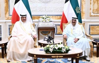 أمير الكويت يستقبل سمو ولي العهد وسمو رئيس مجلس الوزراء