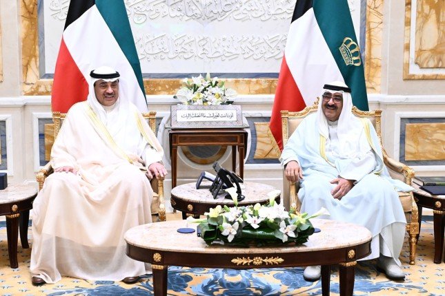 أمير الكويت يستقبل سمو ولي العهد وسمو رئيس مجلس الوزراء أمير الكويت يستقبل سمو ولي العهد وسمو رئيس مجلس الوزراء