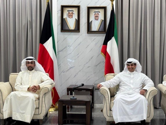 وزير الإعلام الكويتي يهنئ القيادة السياسية بمناسبة حلول عيد الأضحى المبارك وزير الإعلام الكويتي يهنئ القيادة السياسية بمناسبة حلول عيد الأضحى المبارك