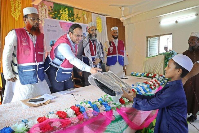 قطر الخيرية تطلق مشروع "رحلة نحو نور القرآن" في بنغلاديش لتعليم الأطفال قطر الخيرية تطلق مشروع "رحلة نحو نور القرآن" في بنغلاديش لتعليم الأطفال