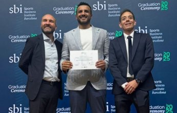 الكويت.. الكابتن سعود المجمد يحصل على درجة الماجستير في إدارة أعمال كرة القدم من برشلونة