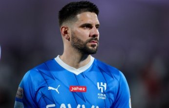 ميتروفيتش يحسم الجدل ويحدد مستقبله مع الهلال السعودي