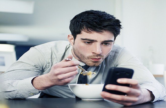 احذر هذه العادات اليومية.. تبطئ الأيض وتعيق خسارة الوزن احذر هذه العادات اليومية.. تبطئ الأيض وتعيق خسارة الوزن