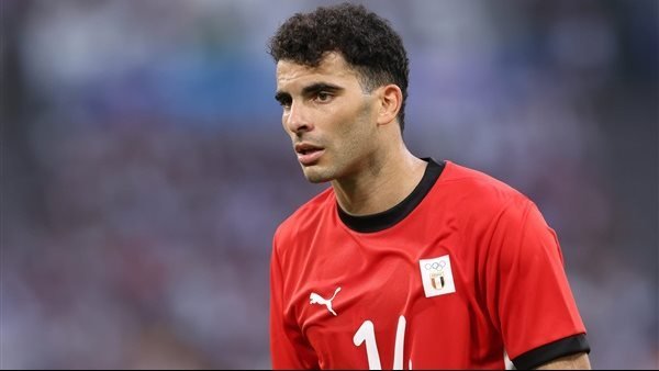 الأهلي يُنهي إجراءات قيد زيزو استعدادًا لكأس العالم للأندية.. ويستعد للإعلان الرسمي عن الصفقة الأهلي يُنهي إجراءات قيد زيزو استعدادًا لكأس العالم للأندية.. ويستعد للإعلان الرسمي عن الصفقة