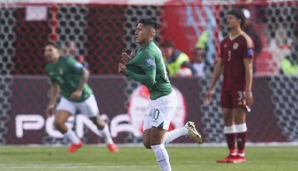 شاهد.. بث مباشر لمباراة بوليفيا وتشيلي في تصفيات كأس العالم شاهد.. بث مباشر لمباراة بوليفيا وتشيلي في تصفيات كأس العالم