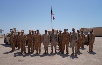 نائب رئيس الأركان الكويتي يزور عددا من المواقع الشمالية التابعة لقوة "واجب مبارك"