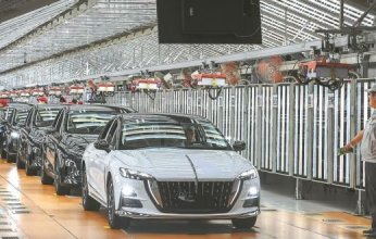 الصين تحقق نموا كبيرا في إنتاج ومبيعات السيارات