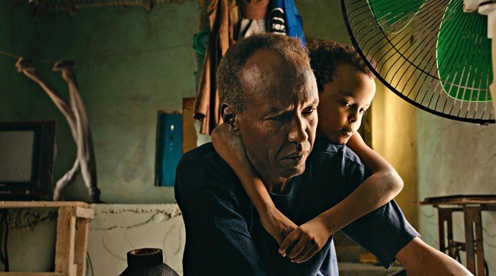 الفيلم الصومالي "قرية قرب الجنة" يتوج بالجائزة الكبرى لمهرجان خريبكة الدولي للسينما الإفريقية بالمغرب الفيلم الصومالي "قرية قرب الجنة" يتوج بالجائزة الكبرى لمهرجان خريبكة الدولي للسينما الإفريقية بالمغرب