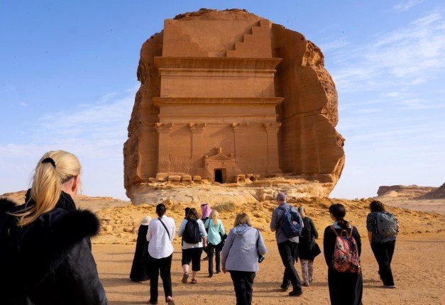 السعودية تسجل 116 مليون سائح في 2024 بإيرادات تجاوزت 284 مليار ريال السعودية تسجل 116 مليون سائح في 2024 بإيرادات تجاوزت 284 مليار ريال