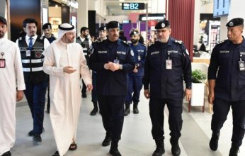 رئيس "الطيران المدني" يتفقد استقبال الحجاج العائدين في مطار الكويت