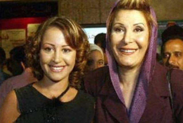 نقل زيزي مصطفى والدة منة شلبي للمستشفى بعد تعرضها لأزمة صحية نقل زيزي مصطفى والدة منة شلبي للمستشفى بعد تعرضها لأزمة صحية