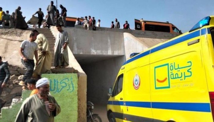 مصر.. مصرع 14 شخصًا وإصابة آخرين في حادث مروّع على الطريق الإقليمي مصر.. مصرع 14 شخصًا وإصابة آخرين في حادث مروّع على الطريق الإقليمي