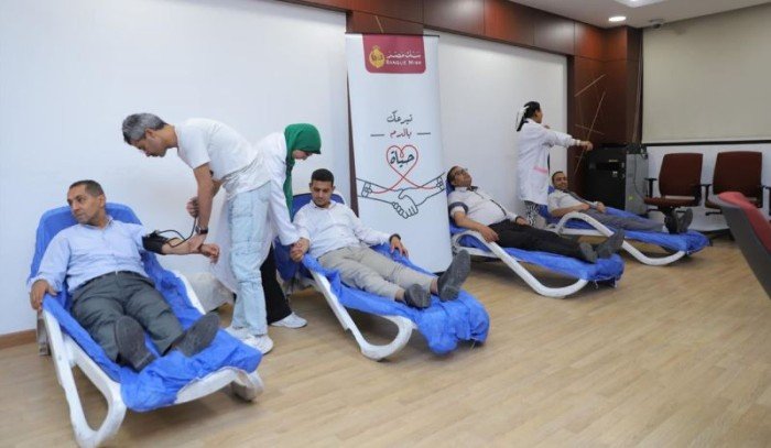 بنك مصر يطلق من جديد حملة للعاملين به للتبرع بالدم بنك مصر يطلق من جديد حملة للعاملين به للتبرع بالدم