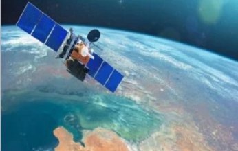 سبيس إكس تُطلق 26 قمرًا صناعيًا جديدًا ضمن كوكبة "ستارلينك" لتوسيع تغطية الإنترنت الفضائي عالميًا