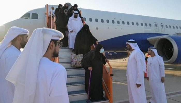الإمارات تجلي مواطنيها والمقيمين المتواجدين في إيران الإمارات تجلي مواطنيها والمقيمين المتواجدين في إيران
