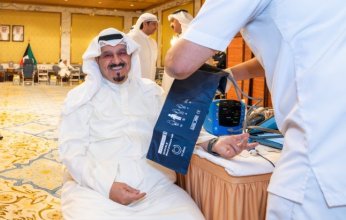 رئيس مجلس الوزراء الكويتي والوزراء يشاركون في حملات بنك الدم المركزي
