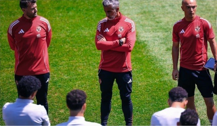فتح مران الأهلي أمام وسائل الإعلام لمدة 15 دقيقة فتح مران الأهلي أمام وسائل الإعلام لمدة 15 دقيقة