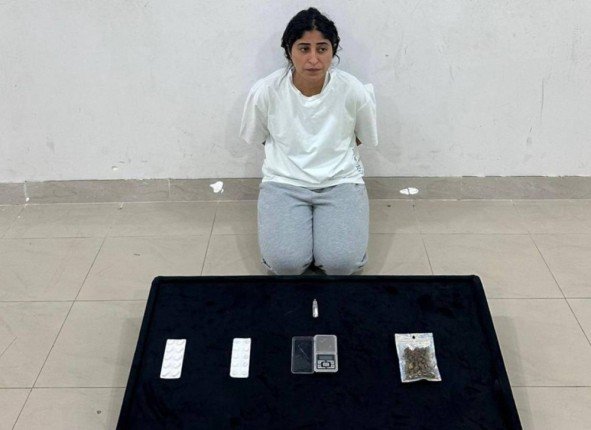 «الداخلية الكويتية»: ضبط «فنانة مشهورة» بحوزتها «كوكايين» و«ماريغوانا» «الداخلية الكويتية»: ضبط «فنانة مشهورة» بحوزتها «كوكايين» و«ماريغوانا»