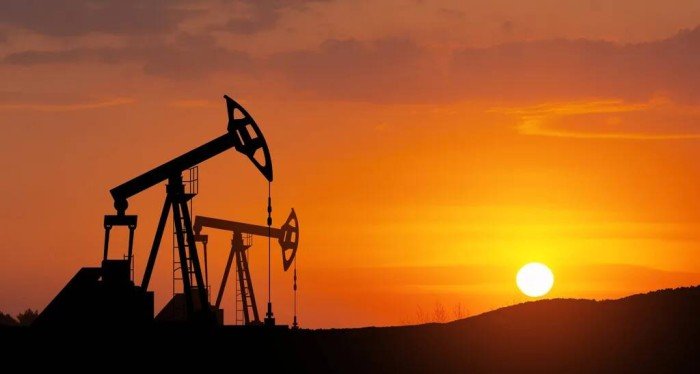 تحركات الأسواق العالمية.. تراجع حاد في أسعار النفط بعد إعلان وقف الحرب بين إسرائيل وإيران تحركات الأسواق العالمية.. تراجع حاد في أسعار النفط بعد إعلان وقف الحرب بين إسرائيل وإيران
