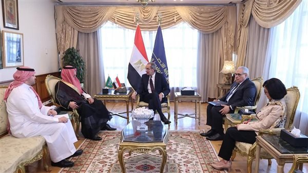 مصر: وزير الاتصالات يبحث مع سفير المملكة السعودية فتح آفاق جديدة للتعاون مصر: وزير الاتصالات يبحث مع سفير المملكة السعودية فتح آفاق جديدة للتعاون