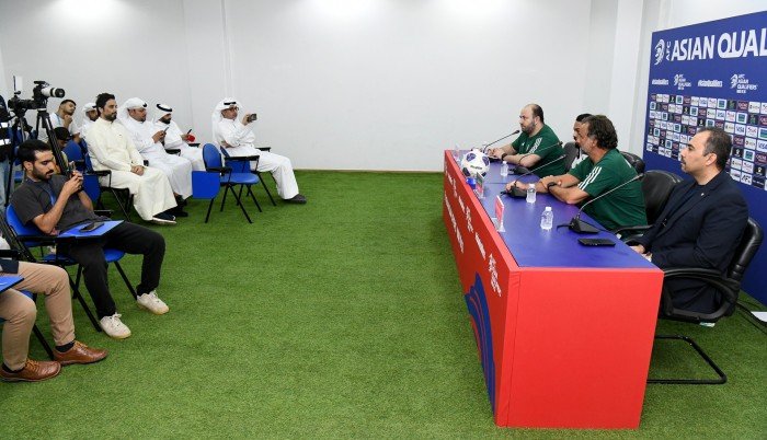 مدرب منتخب الكويت لكرة القدم يؤكد جاهزية الفريق لمواجهة فلسطين غدا ضمن تصفيات كأس العالم 2026 مدرب منتخب الكويت لكرة القدم يؤكد جاهزية الفريق لمواجهة فلسطين غدا ضمن تصفيات كأس العالم 2026