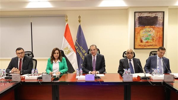 مصر: وزير الاتصالات ربط كافة قواعد البيانات مع منظومة الرقم القومى العقارى مصر: وزير الاتصالات ربط كافة قواعد البيانات مع منظومة الرقم القومى العقارى
