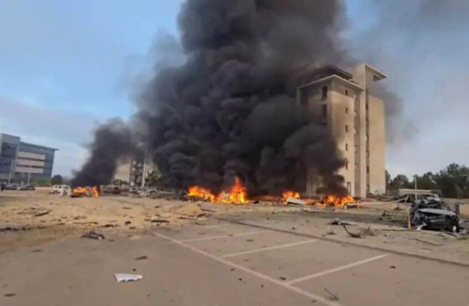 إيران تعلن استهداف مقر "مايكروسوفت" في الأراضي المحتلة ضمن عملية "الوعد الصادق 3" إيران تعلن استهداف مقر "مايكروسوفت" في الأراضي المحتلة ضمن عملية "الوعد الصادق 3"