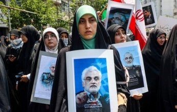 إيران تشيّع قادتها العسكريين وعلماءها السبت في طهران