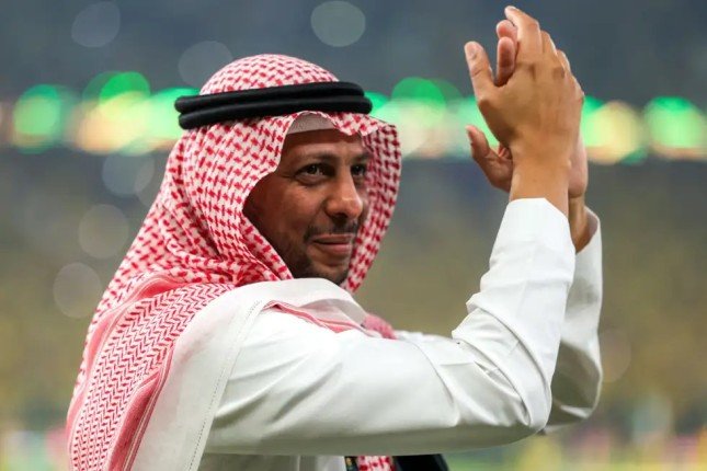 فهد سندي يبرز مرشحًا جديدًا لرئاسة نادي اتحاد جدة بعد استقالة مشعبي فهد سندي يبرز مرشحًا جديدًا لرئاسة نادي اتحاد جدة بعد استقالة مشعبي