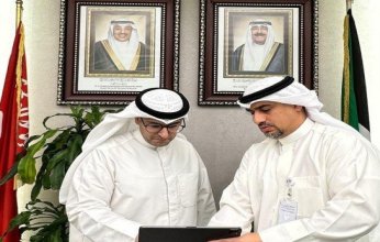 وزير الإسكان الكويتي يدشن خدمة الاتصال المرئي لكبار السن وذوي الإعاقة الشديدة عبر تطبيق "سهل"