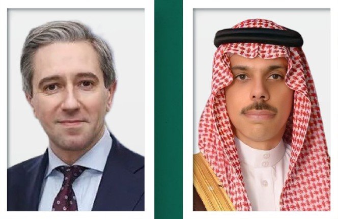 هاتفيًا.. .السعودية و إيرلندا تبحثان مستجدات الأوضاع الإقليمية وتداعياتها هاتفيًا.. .السعودية و إيرلندا تبحثان مستجدات الأوضاع الإقليمية وتداعياتها