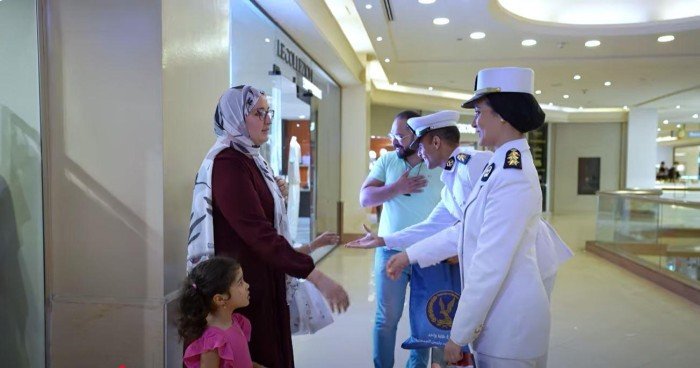 وزارة الداخلية المصرية تشارك المواطنين في احتفالات ذكرى ثورة 30 يونيو وزارة الداخلية المصرية تشارك المواطنين في احتفالات ذكرى ثورة 30 يونيو