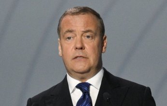 مدفيديف يحذر من تحول النزاع بين إسرائيل وإيران إلى مواجهة عالمية