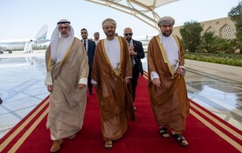 الكويت.. نائب وزير الخارجية يستقبل وزير خارجية سلطنة عمان بمناسبة زيارته الرسمية إلى البلاد