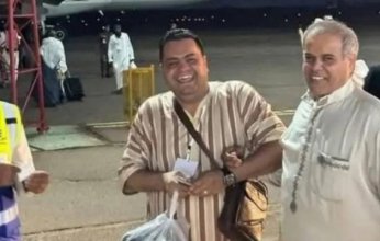 بعد شائعات وفاته.. الحاج الليبي عامر المهدي يظهر مجددًا مطمئنًا: "أنا بخير وأؤدي المناسك"