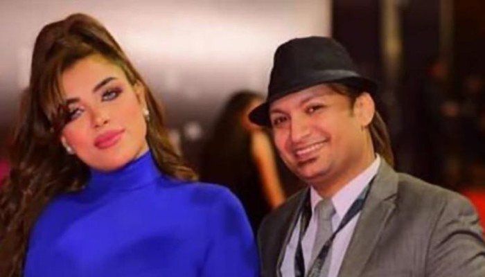 مصر.. القبض على «المذيع الفرفوش» بتهم نشر محتوى خادش وتسهيل أعمال منافية للآداب مصر.. القبض على «المذيع الفرفوش» بتهم نشر محتوى خادش وتسهيل أعمال منافية للآداب