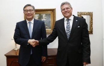 الصين: قطعنا خطوة كبيرة مع الاتحاد الاوروبي لتسوية الرسوم الجمركية على سياراتنا الكهربائية