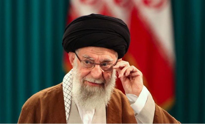 ترامب: نعرف أين يختبئ المرشد الأعلى الإيراني.. ولكن لن نقضي عليه الآن ترامب: نعرف أين يختبئ المرشد الأعلى الإيراني.. ولكن لن نقضي عليه الآن