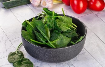 نصف كوب يوميًا من الخضروات الورقية يحمي قلبك من الأمراض