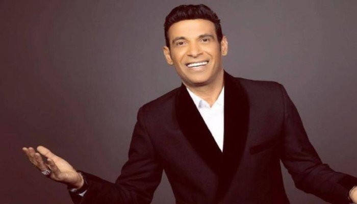 المطرب الشعبي سعد الصغير يدعم أسرة اللاعب الراحل إبراهيم شيكا: "اعتبريني ابنك يا أمي" المطرب الشعبي سعد الصغير يدعم أسرة اللاعب الراحل إبراهيم شيكا: "اعتبريني ابنك يا أمي"