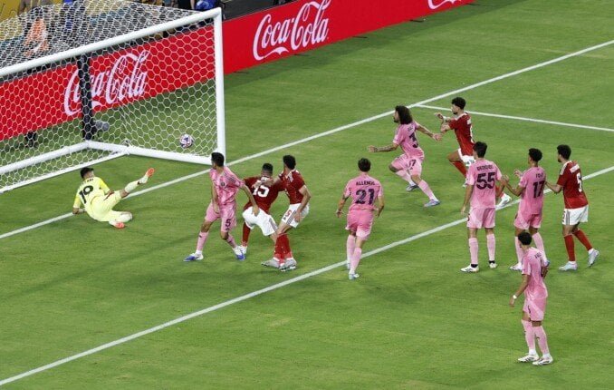 الأهلي و إنتر ميامي يتعادلان بدون أهداف في افتتاح كأس العالم للأندية الأهلي و إنتر ميامي يتعادلان بدون أهداف في افتتاح كأس العالم للأندية