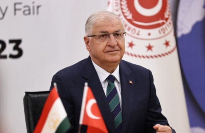 وزير الدفاع التركي: لا انسحاب من سوريا حاليًا.. وإعادة التقييم بعد القضاء على التهديدات وزير الدفاع التركي: لا انسحاب من سوريا حاليًا.. وإعادة التقييم بعد القضاء على التهديدات