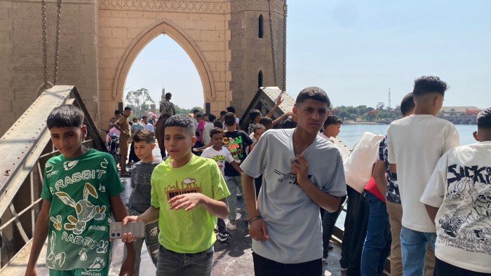 القناطر الخيرية تستقبل المواطنين للإحتفال بعيد الأضحى المبارك (صور) القناطر الخيرية تستقبل المواطنين للإحتفال بعيد الأضحى المبارك (صور)