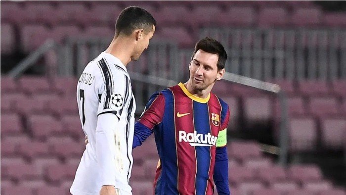 ميسي: أنا معجب جداً بمسيرة رونالدو ميسي: أنا معجب جداً بمسيرة رونالدو